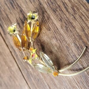 B817 unsigned juliana brooch sunny‎ meadow golden light